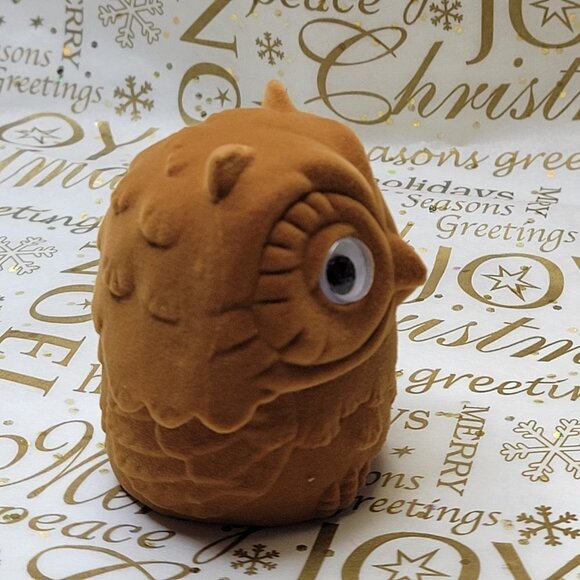 OWL Pendant Necklace in Matching Own Velvet Gift Keepsake Owl Shaped Box - Picture 5 of 10